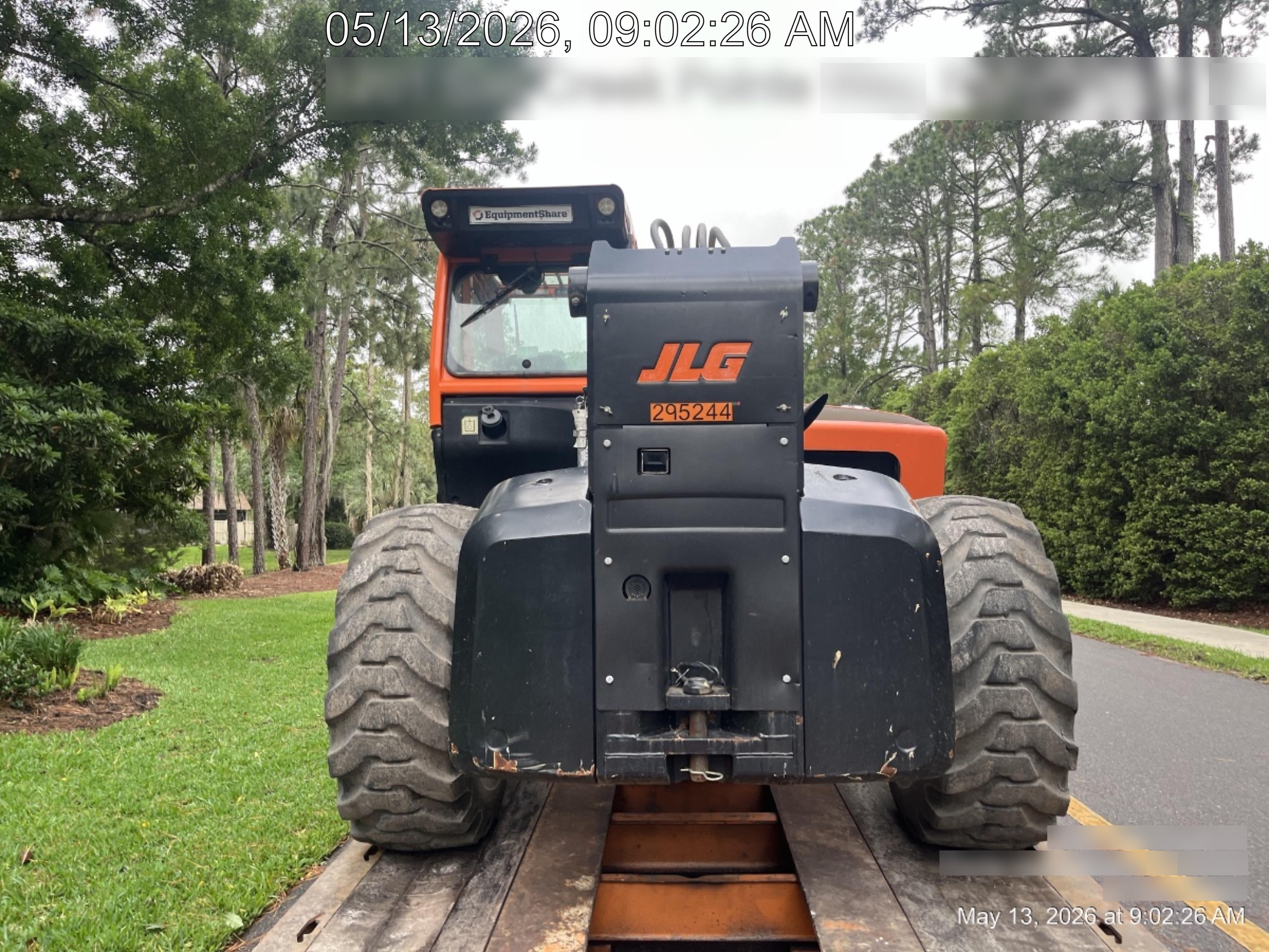2023 JLG 1732