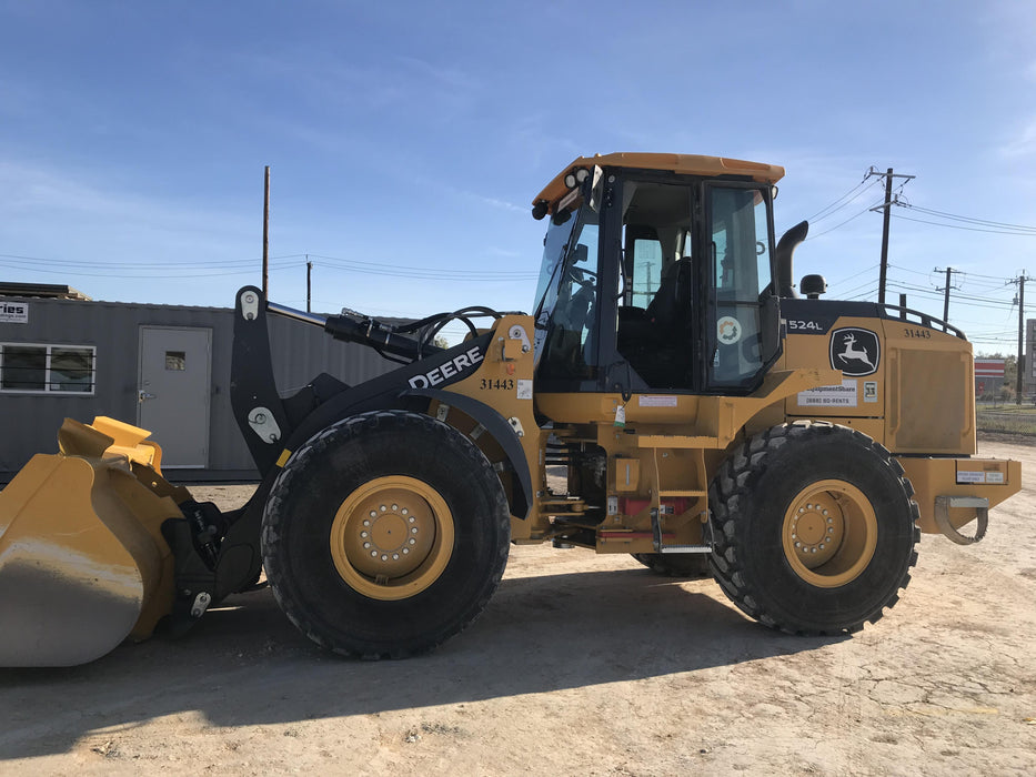 2019 John Deere 524L Cab/Heat/AIR, 3rd Function Hydraulics, Hydraulic JRB QC 2.75 Yd. Bucket, 60" Carriage/72" Forks