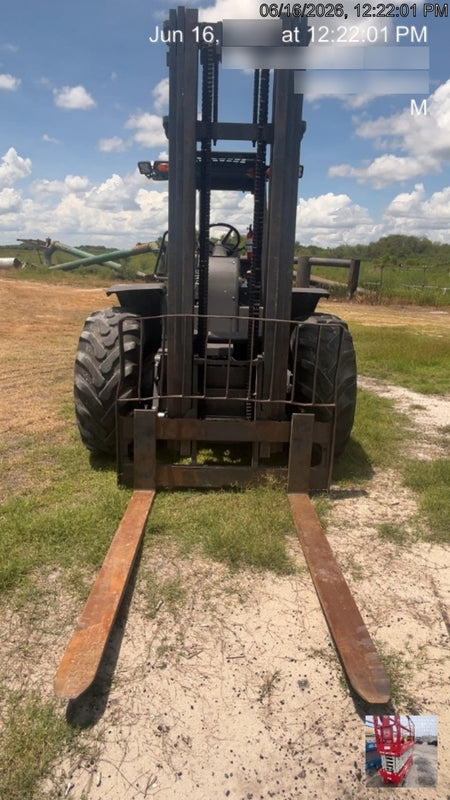 2023 CASE 588H