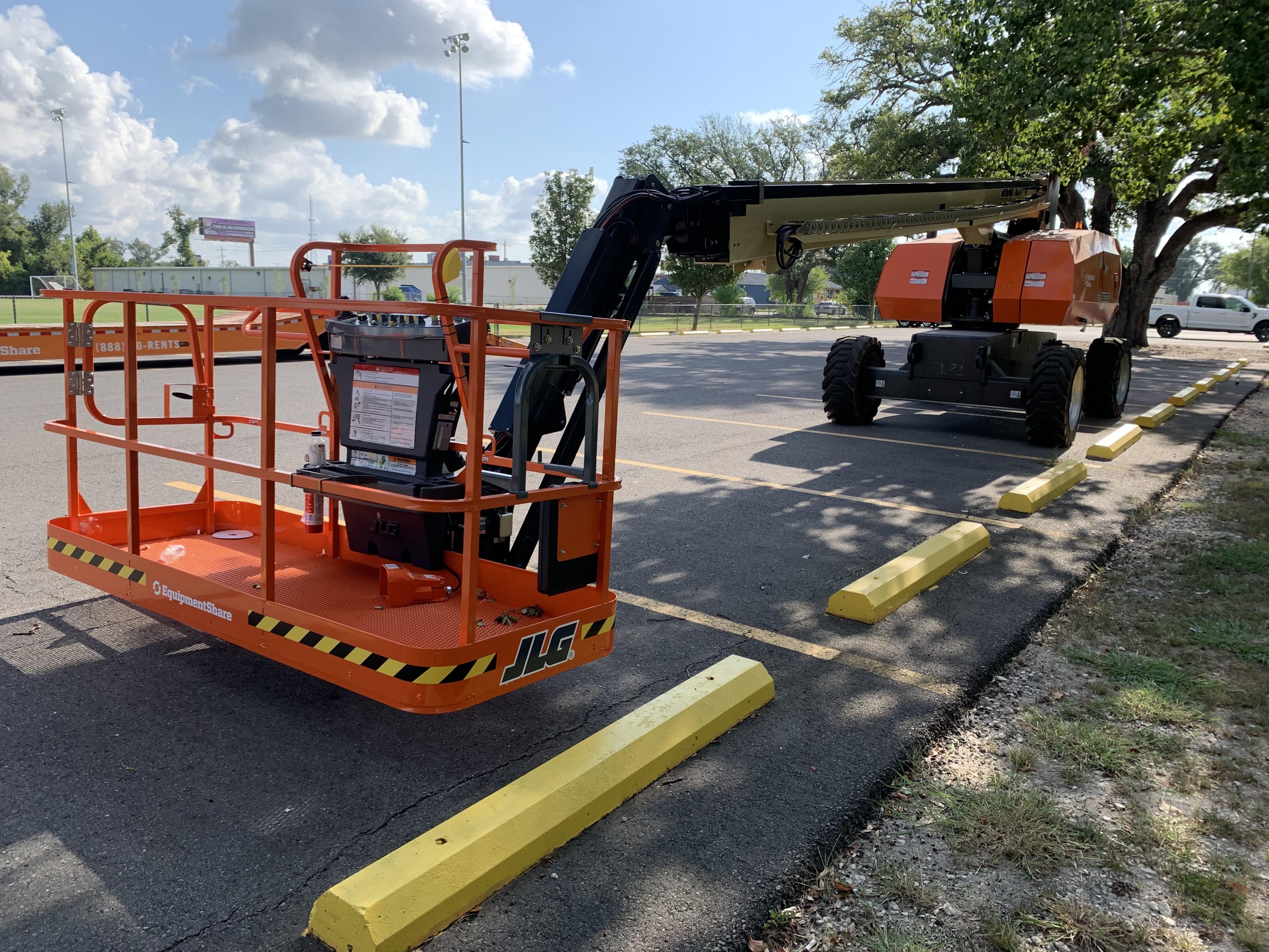 2023 JLG 860SJ