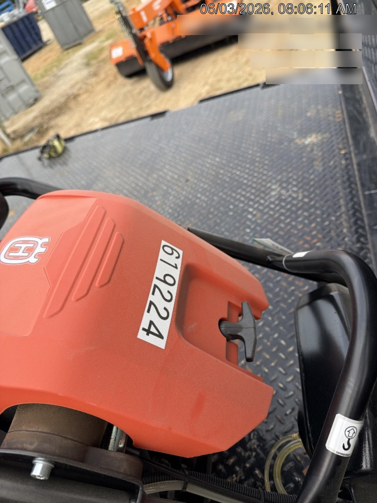 2025 HUSQVARNA LT6005