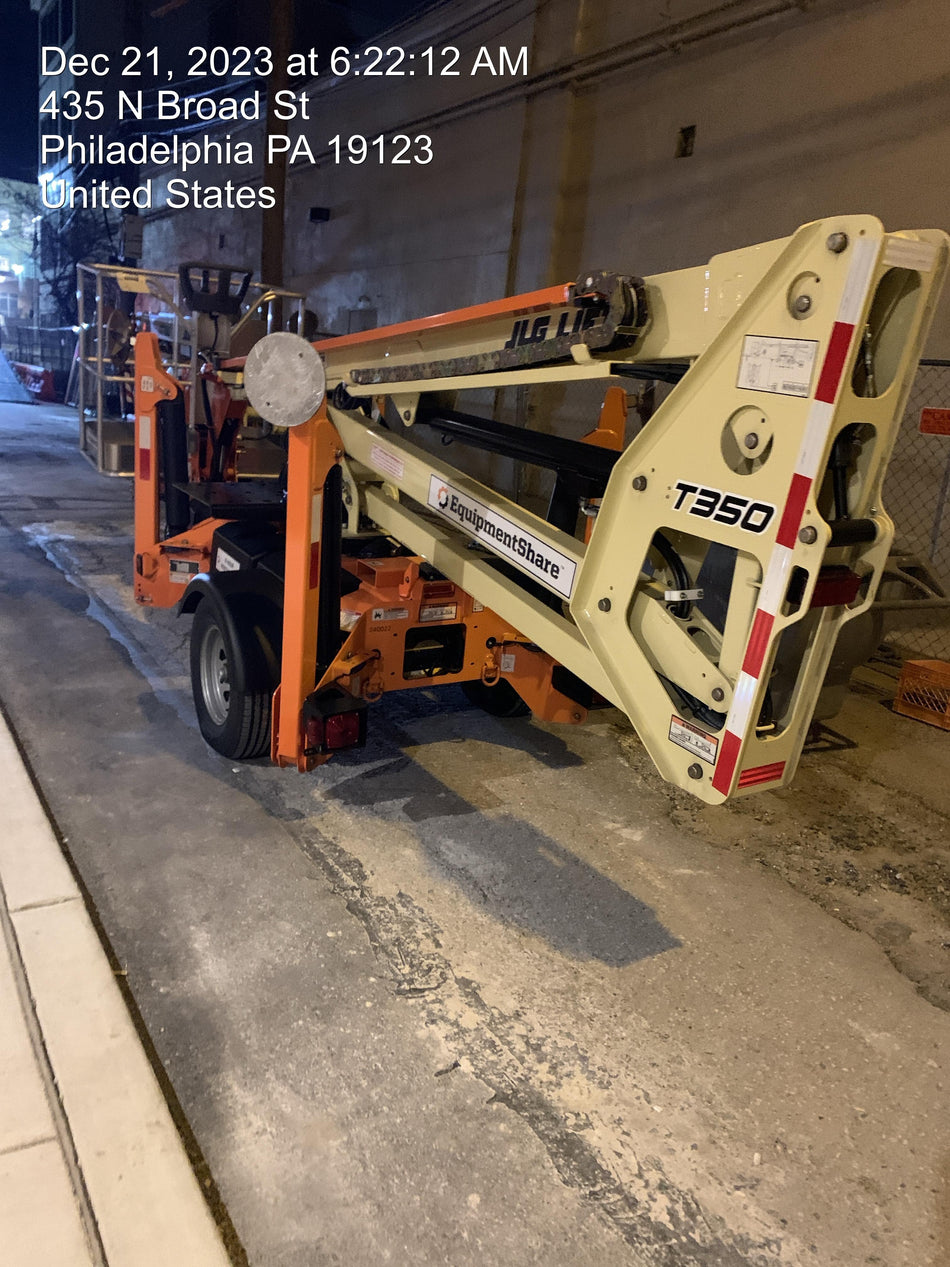 2022 JLG T350