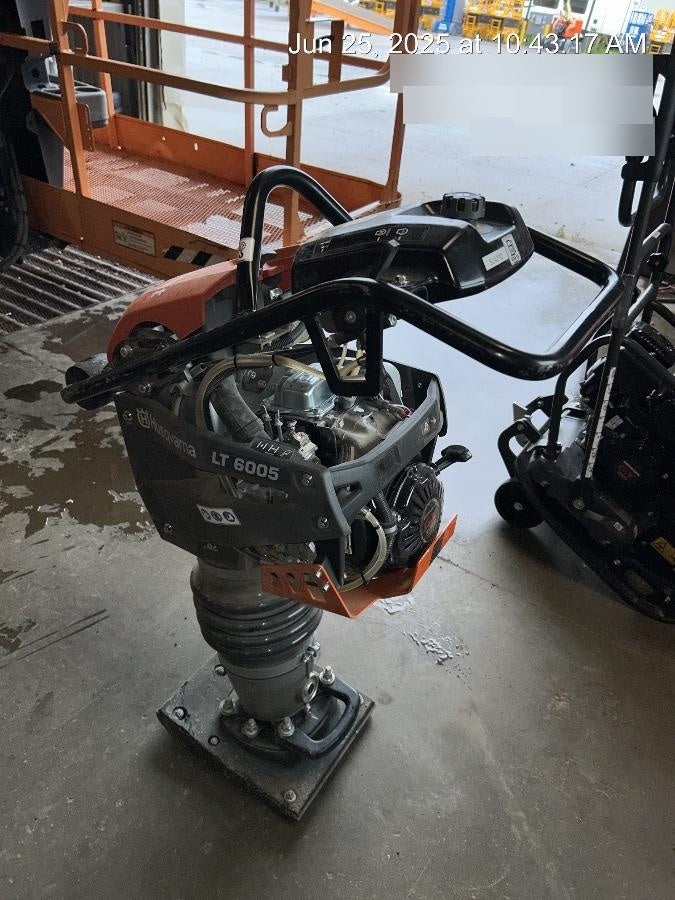 2025 HUSQVARNA LT6005