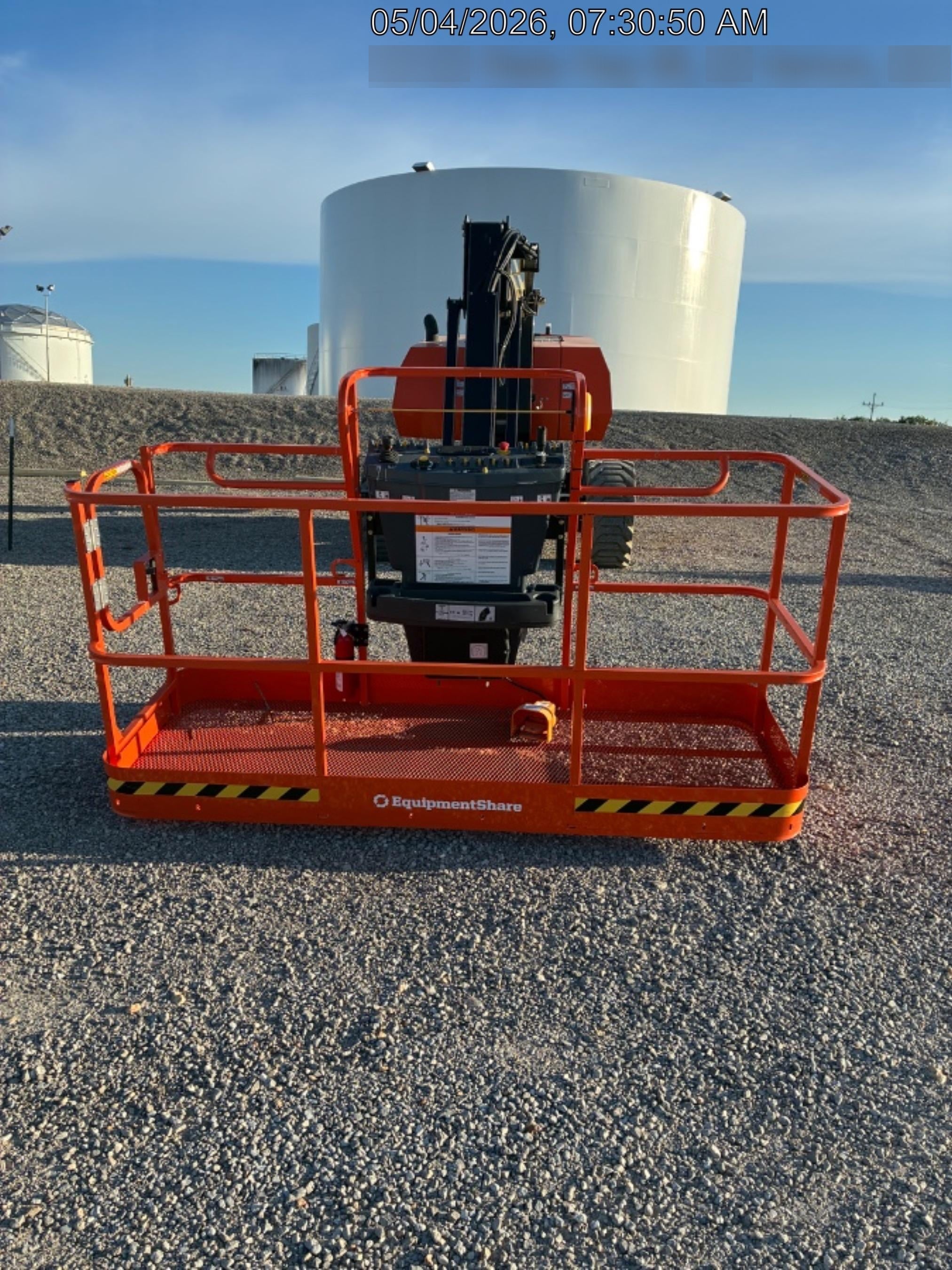2025 JLG 800AJ