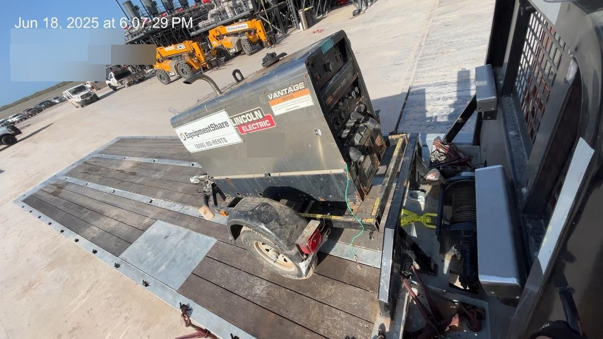 2018 Lincoln Electric Vantage 322 Lincoln Vantage 322 Welder Ready Pak 3 - Vantage 322, Trailer, Fender and light kit, Cable rack