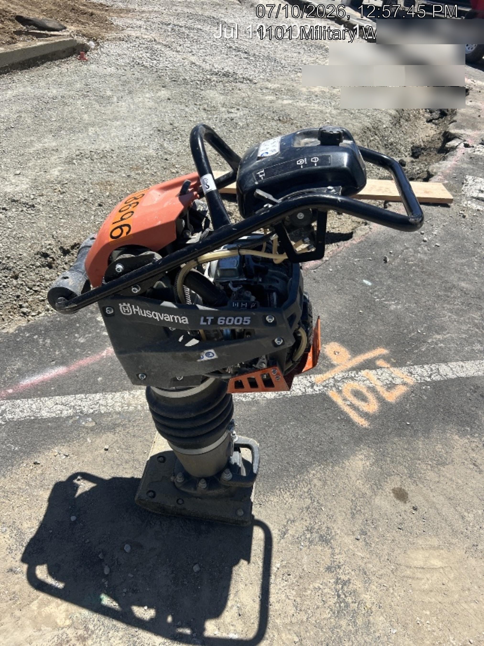 2024 HUSQVARNA LT6005