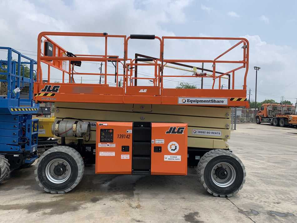 2021 JLG 430LRT