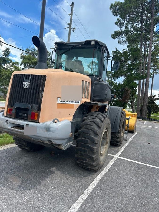 2018 Case 521G CLOSED CAB, JRB 416 STYLE HYD COUPLER