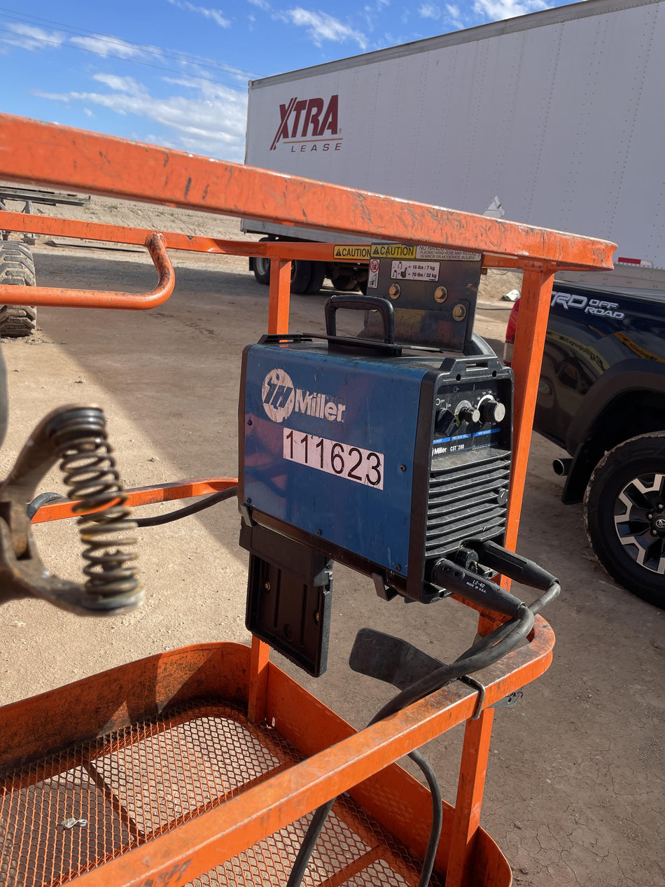 2022 JLG 660SJ