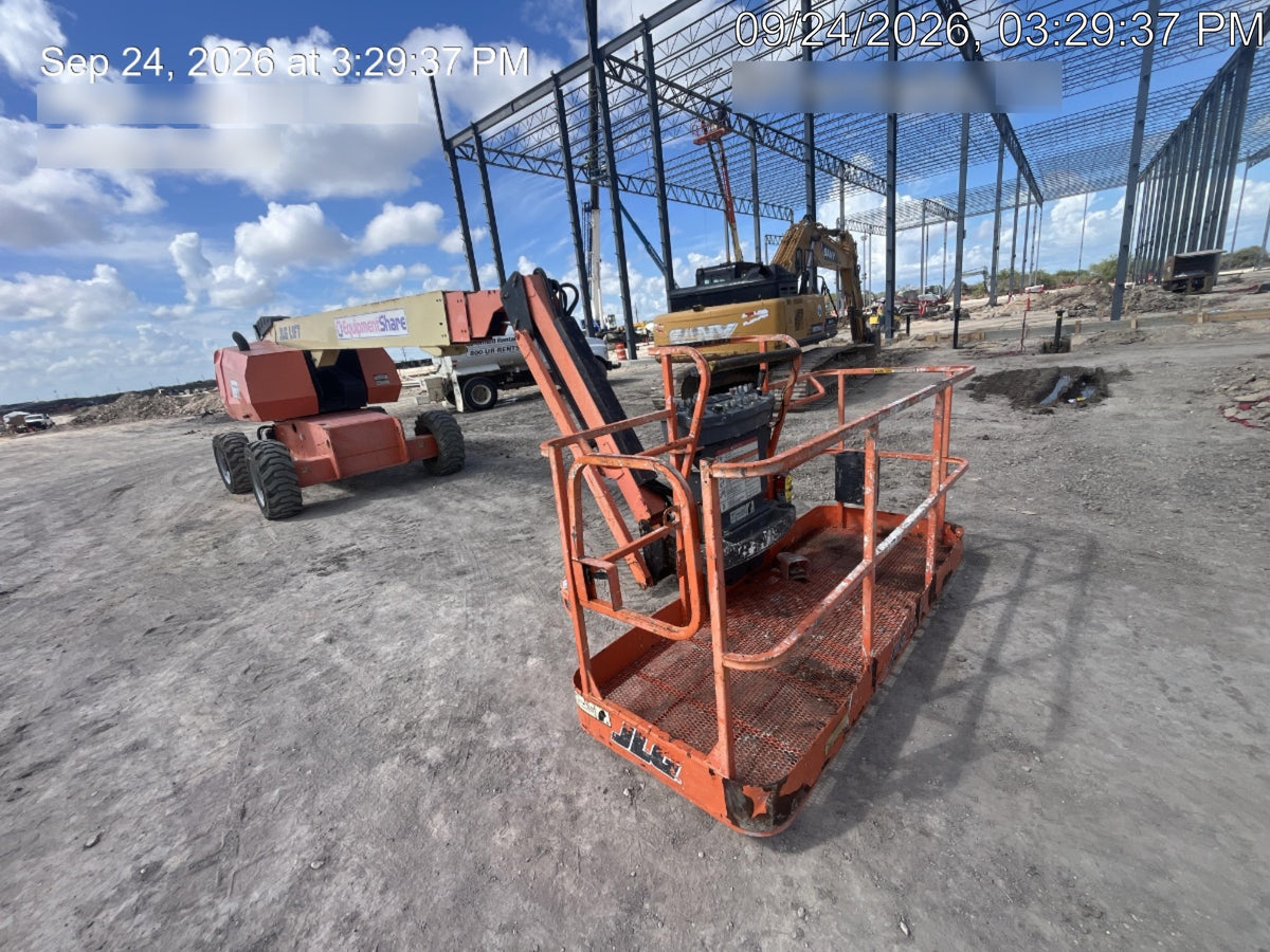 2014 JLG 660SJ