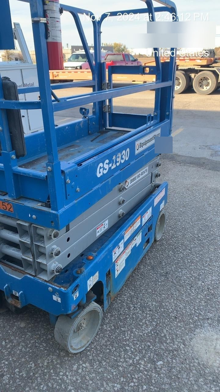 2020 Genie GS-1930 Solid Non Marking Tires, Beacon, Folding rails with half height swing gate