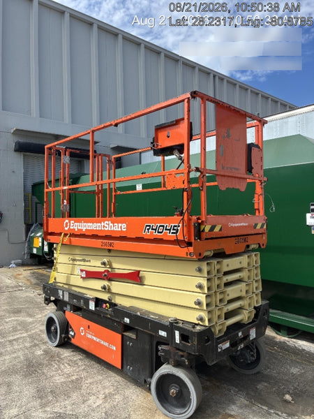 2022 JLG R4045