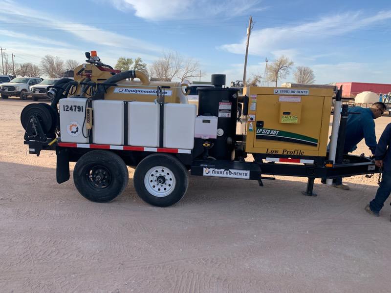 2021 Vac-Tron LP573XDT 500 Gallon Debris Tank w/ Hydraulic Tilt, two (2) 100 Gallon Water Tanks, Low Profile Torsion Axles (12,000 GVWR)