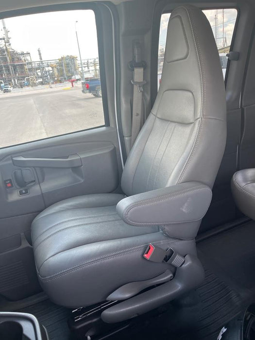 2025 CHEVROLET Express Van - Rental