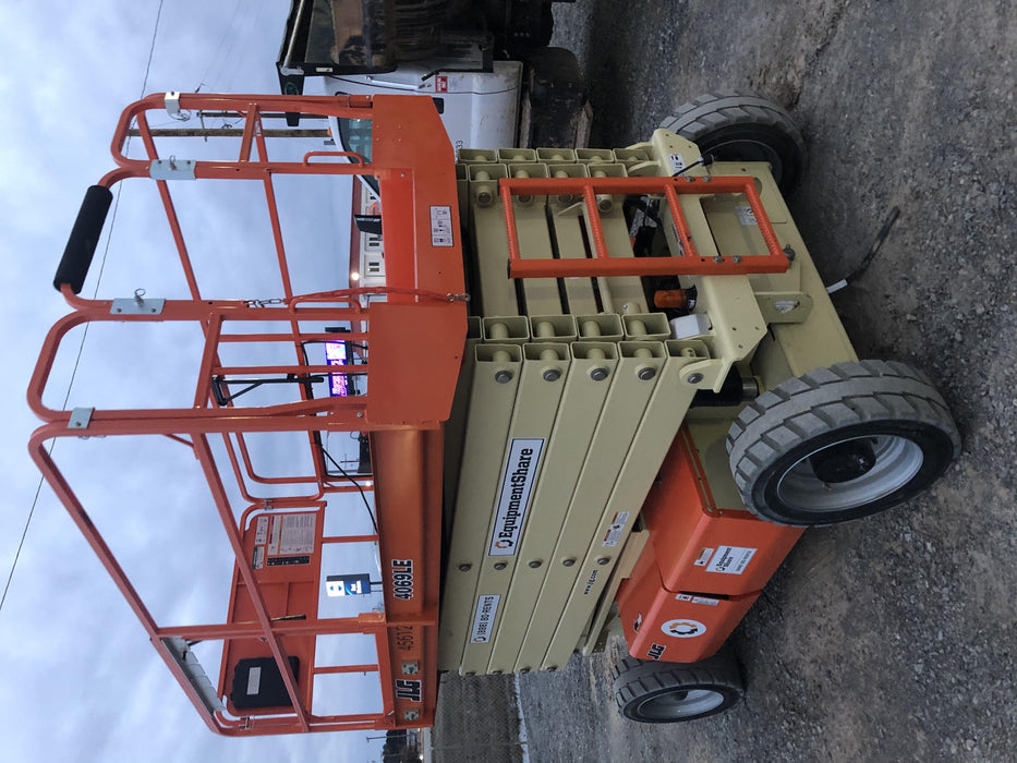 2019 JLG 4069LE