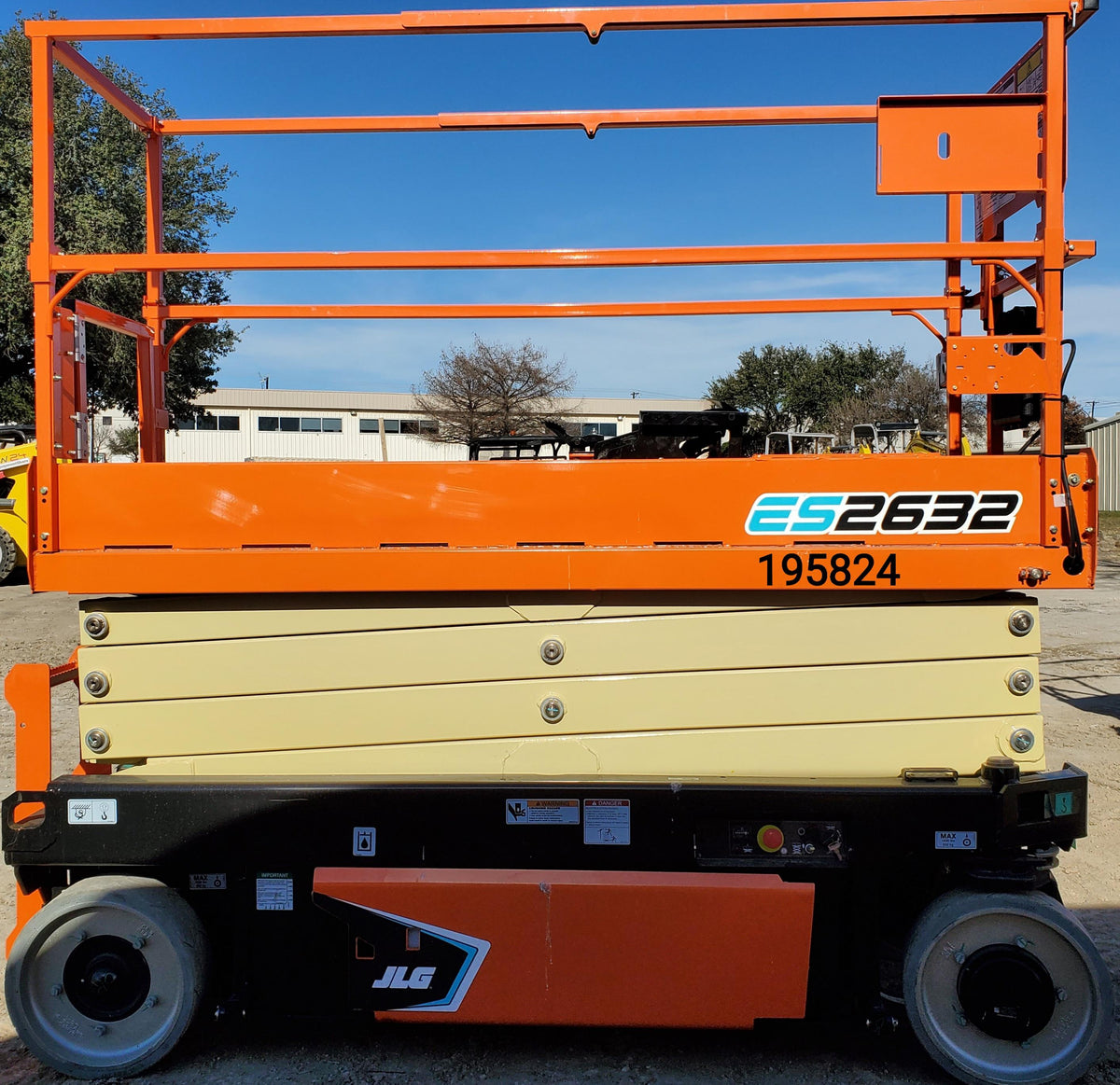 2021 JLG ES2632