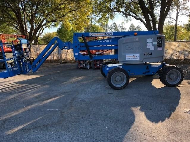 2018 GENIE Z-45/25
