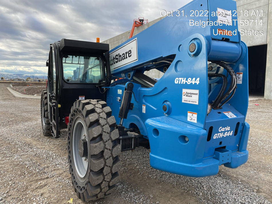 2022 GENIE GTH-844