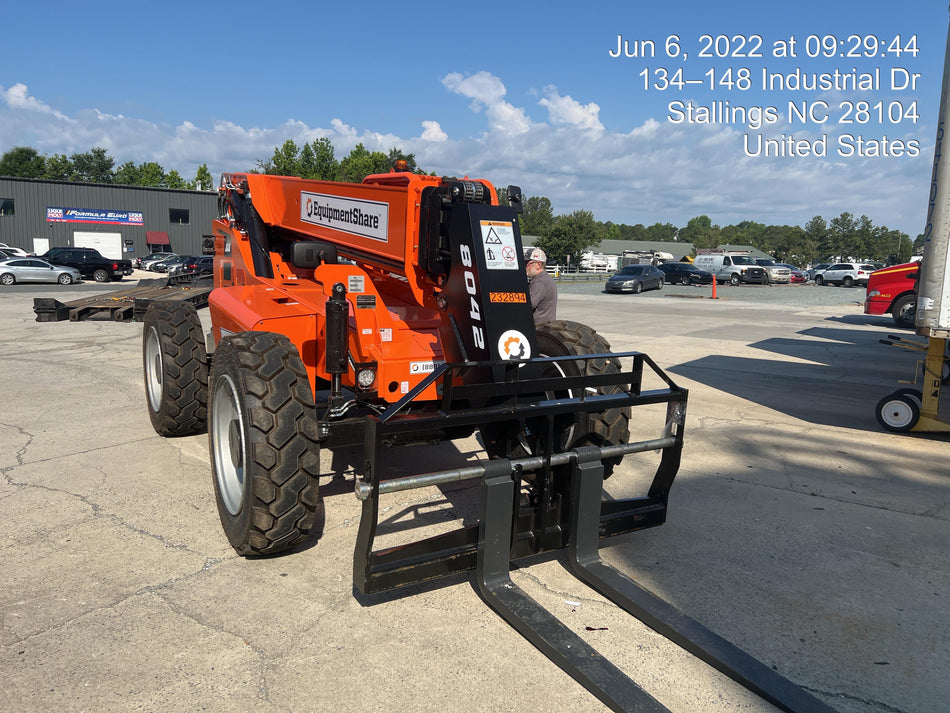 2022 SKYTRAK 8042