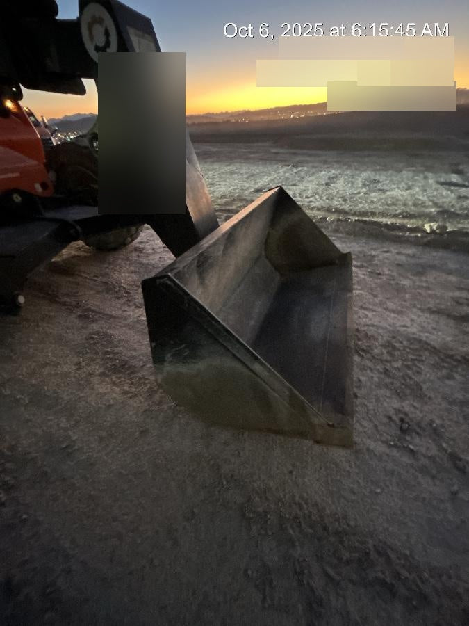 2024 JLG Telehandler Bucket