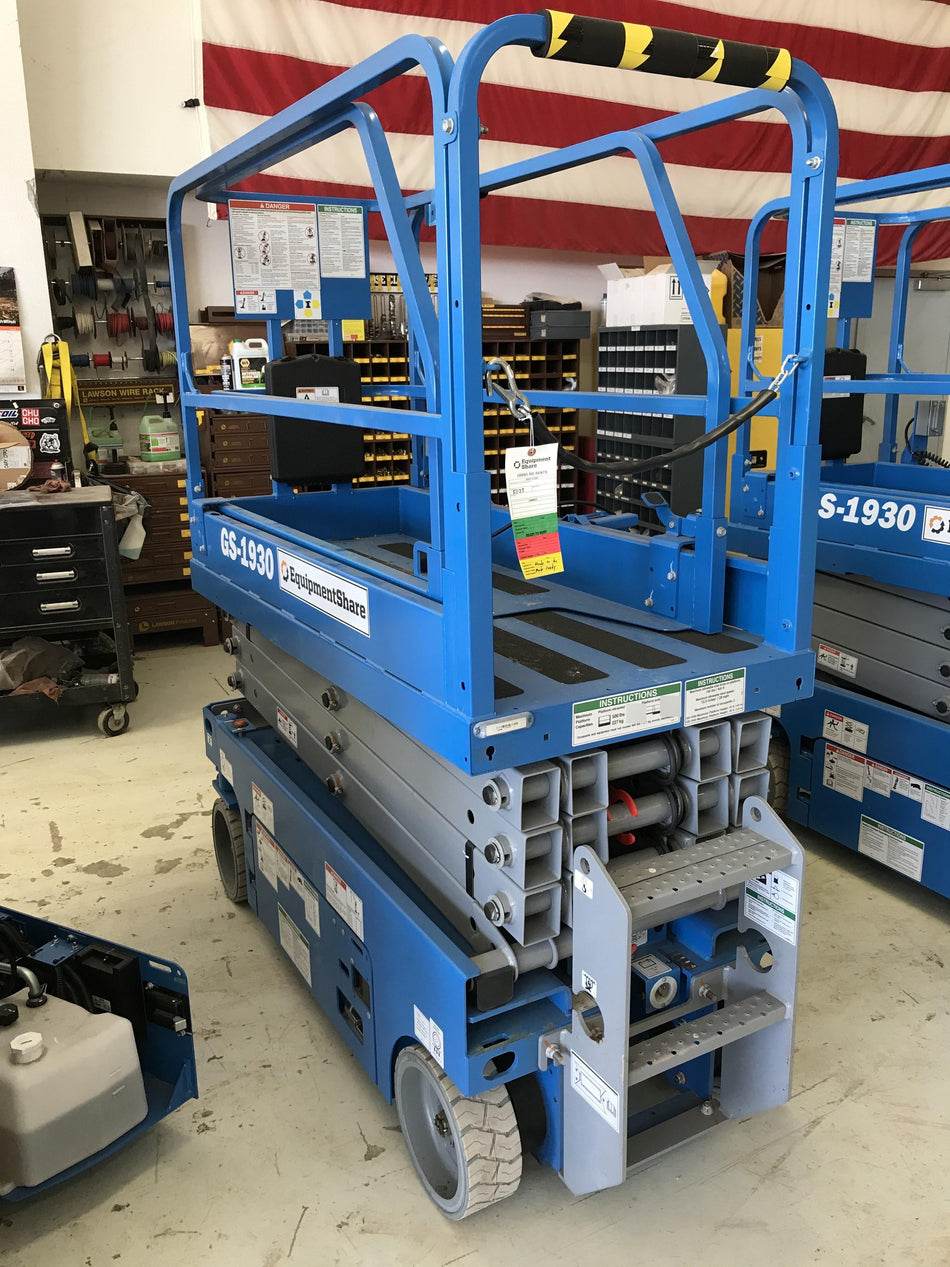 2019 Genie GS-1930 Fixed Rails with Chain Entry