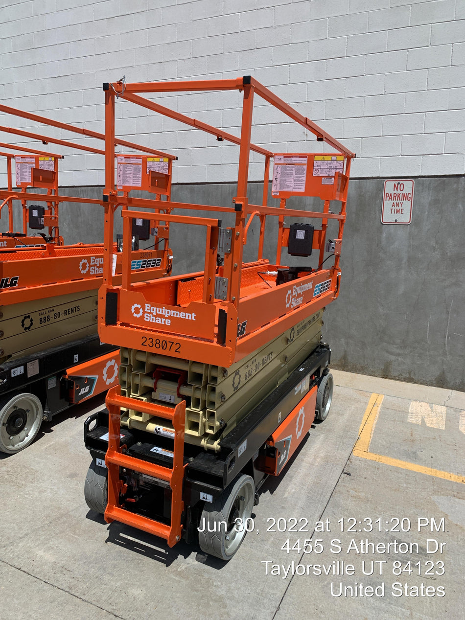 2022 JLG ES2632