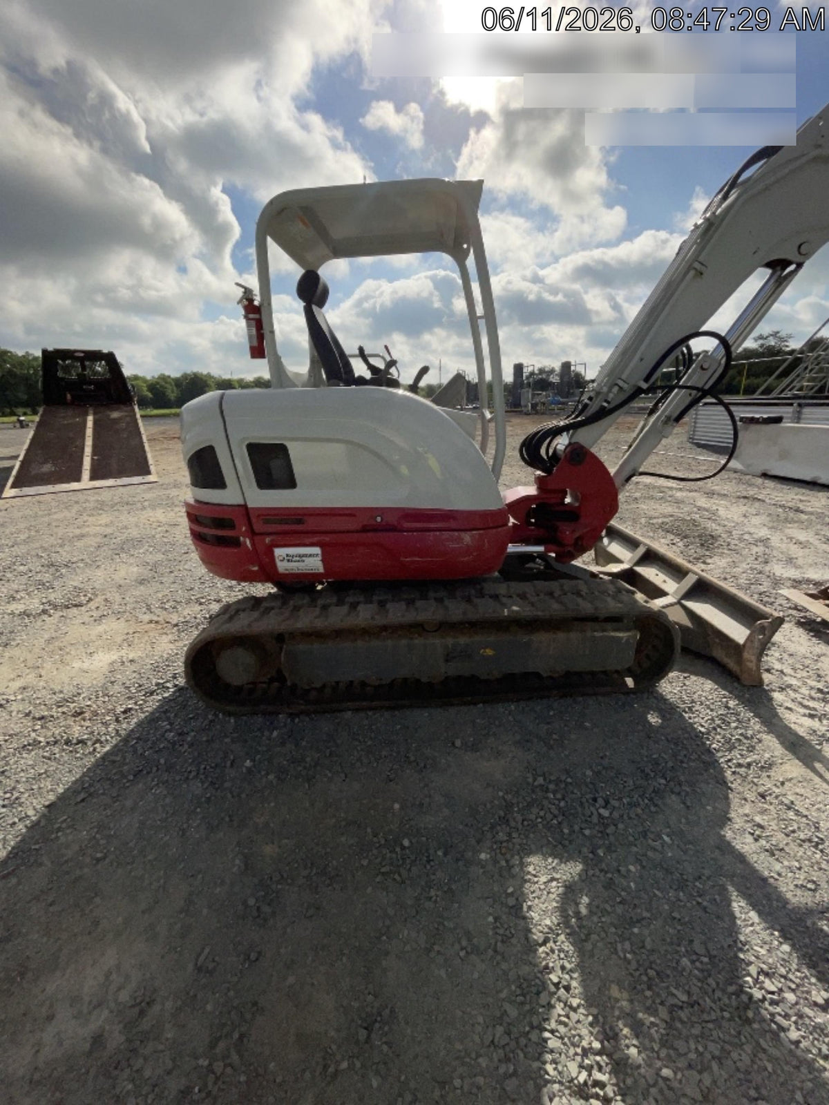 2022 TAKEUCHI TB250-2R