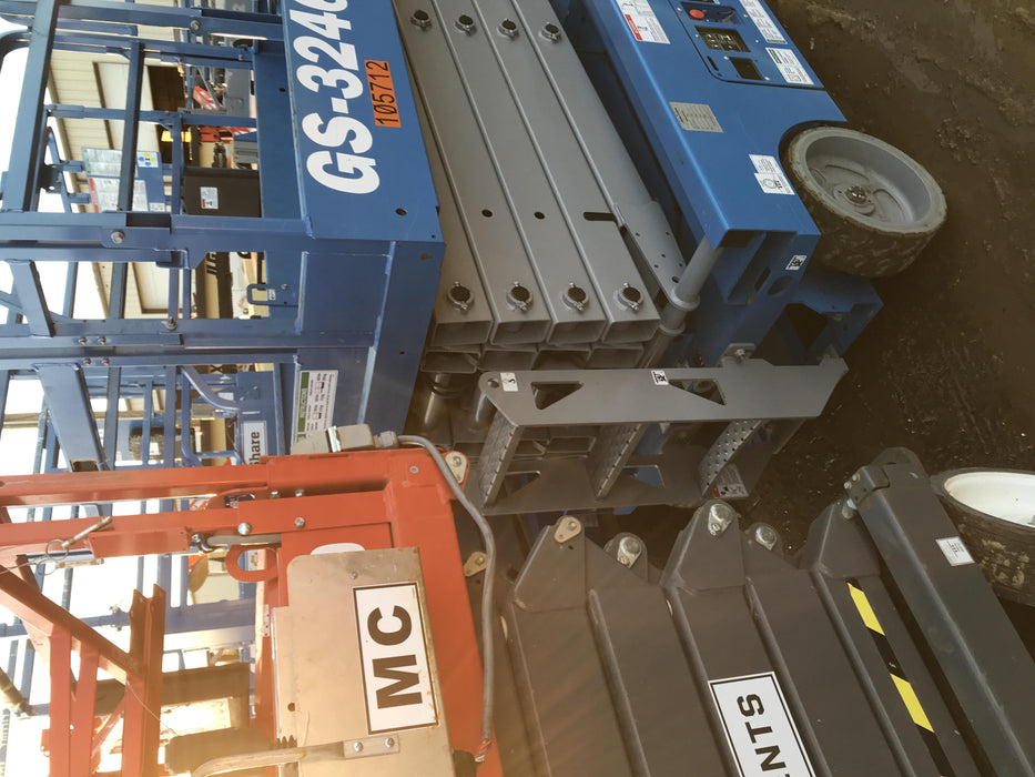 2020 Genie GS-3246 Standard, Folding full height swing gate