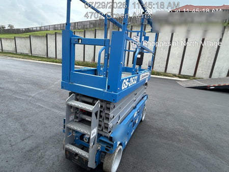 2023 GENIE GS-2632