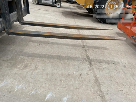 2021 CASE 588H