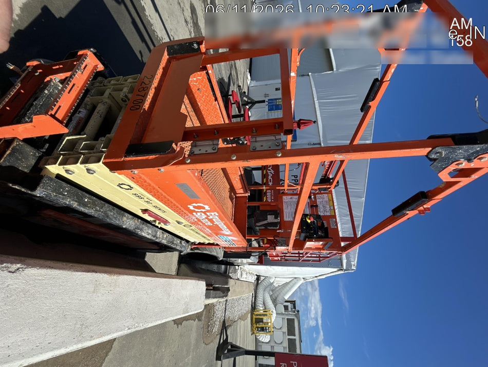 2022 JLG ES1932