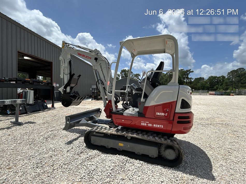 2025 TAKEUCHI TB235-2R