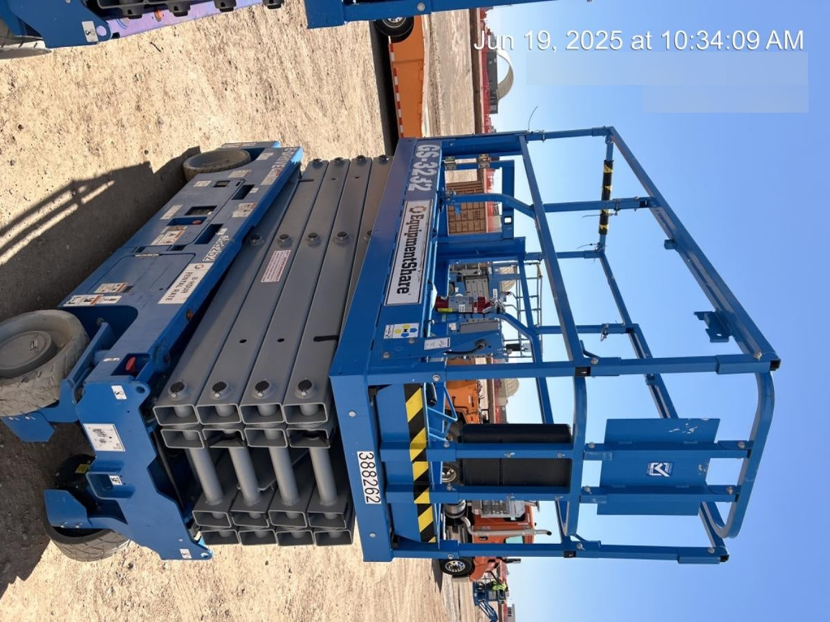 2024 GENIE GS-3232