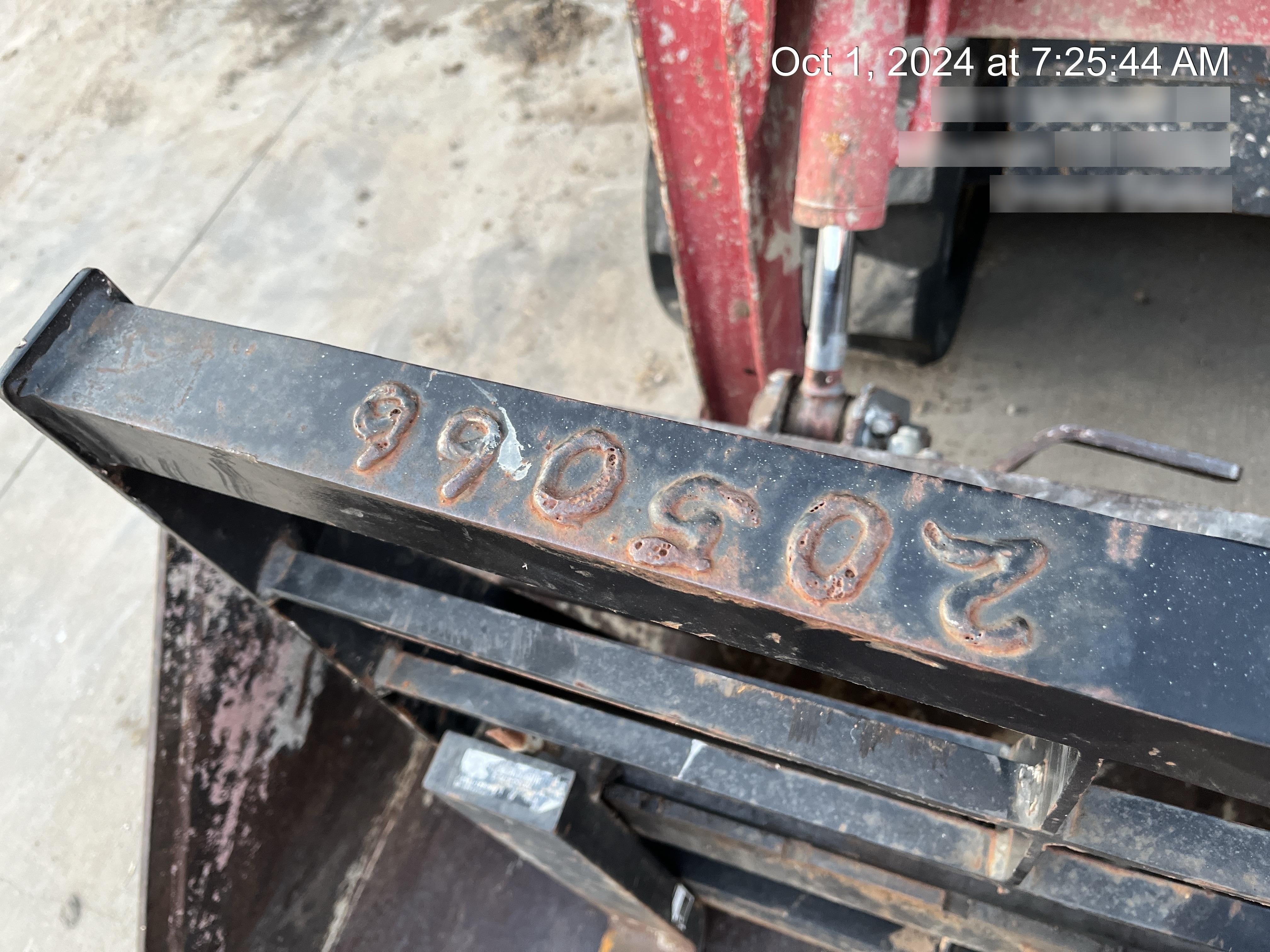 2022 ARROW MATERIAL HANDLING 60" Pallet Forks - Arrow