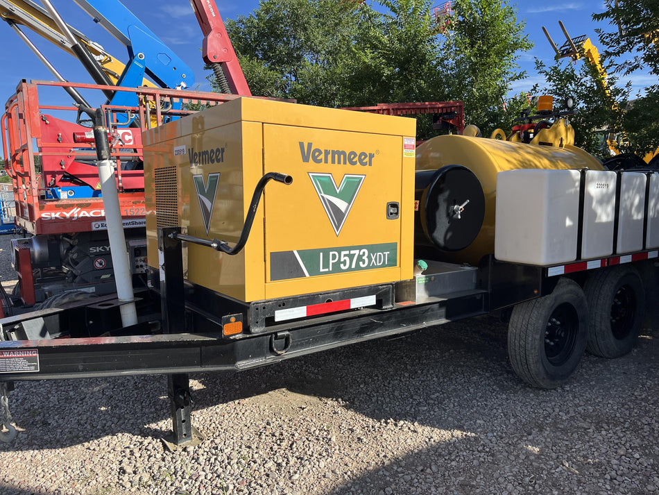 2022 Vac-Tron LP573XDT T4 Koehler Diesel Engine, 500 Gallon Debris Tank, x2 100 Gallon Water Tanks