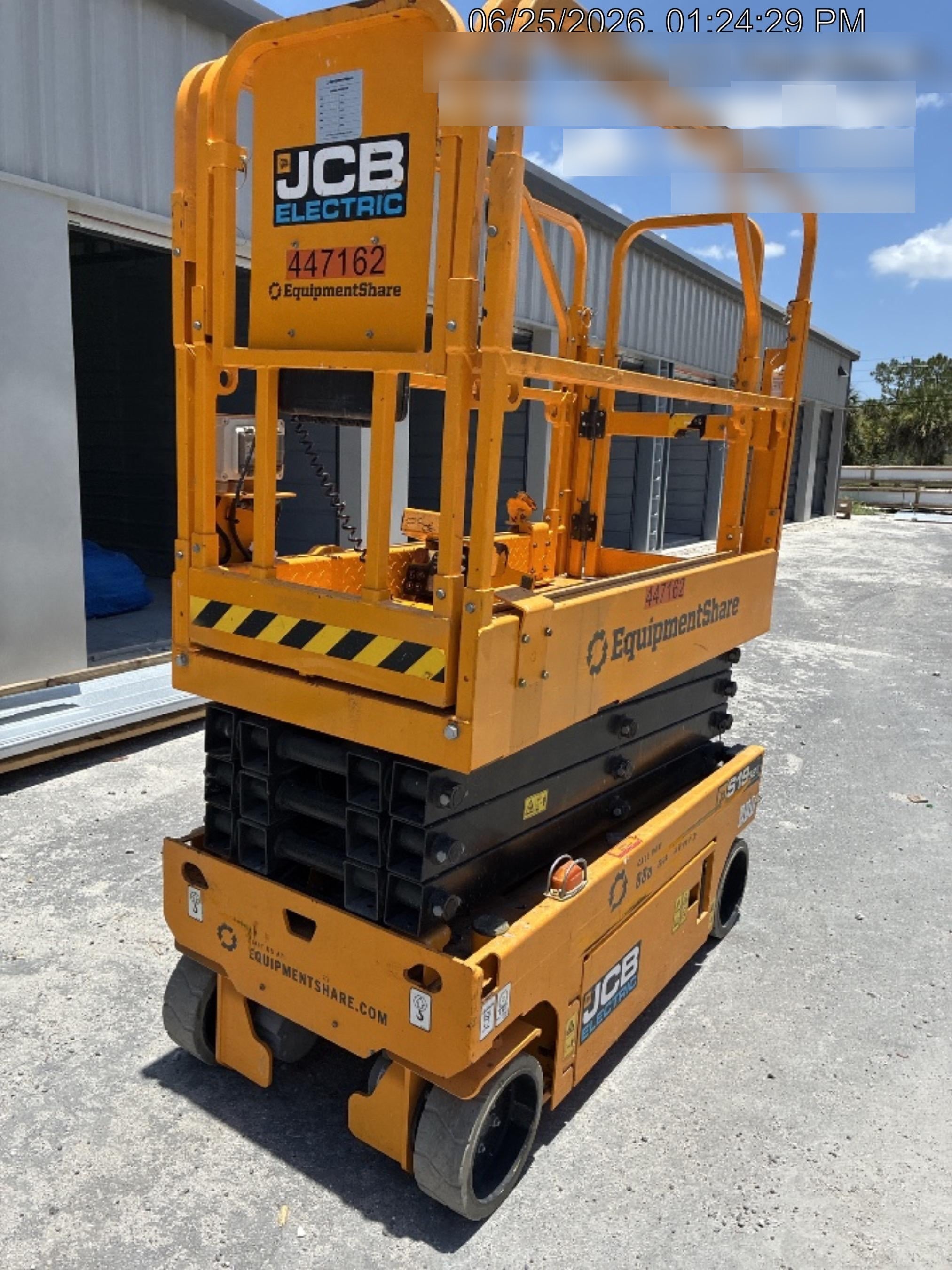 2024 JCB S1932E