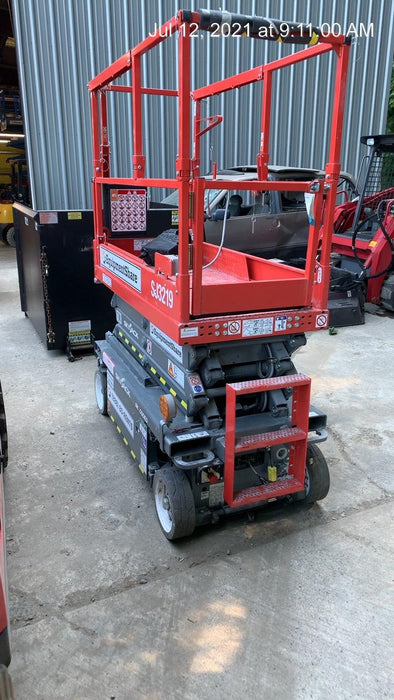 2020 Skyjack SJIII-3219 Solid NM Tires, Half height spring hinged entry gate, Dual Beacons, 800W Inverter