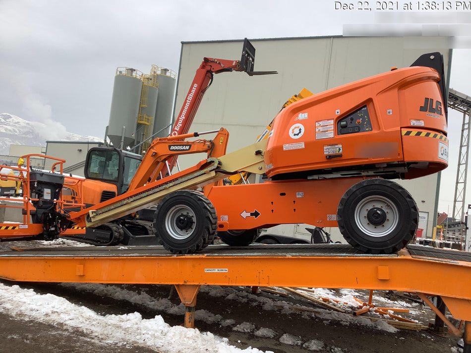2021 JLG 400S