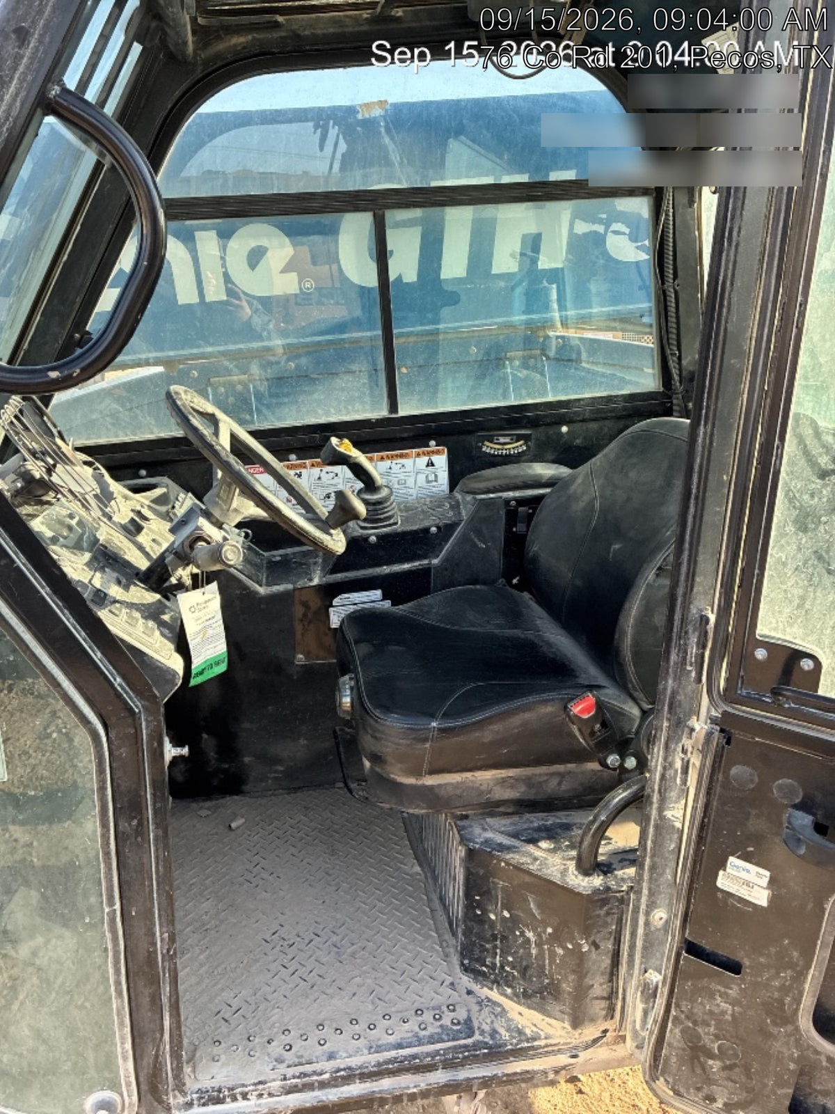 2018 Genie GTH-844 Genie GTH-844 w/Enclosed Cab w/HVAC, Work Lights, Solid Tires, Beacon, 60" Carriage and Forks