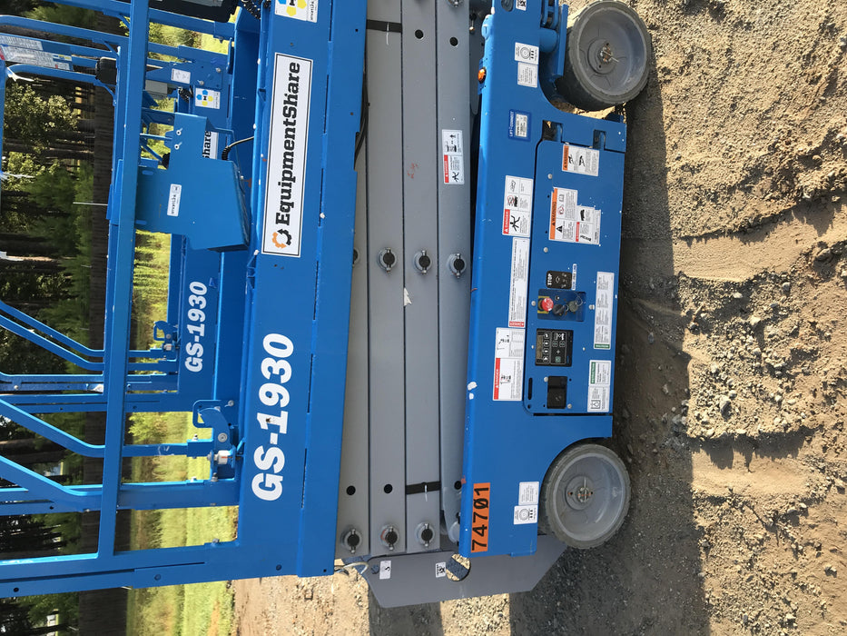 2020 Genie GS-1930 Fixed rails with chain entry gate - Pre A92.20