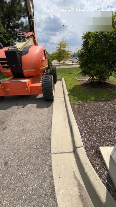 2019 JLG 600AJ