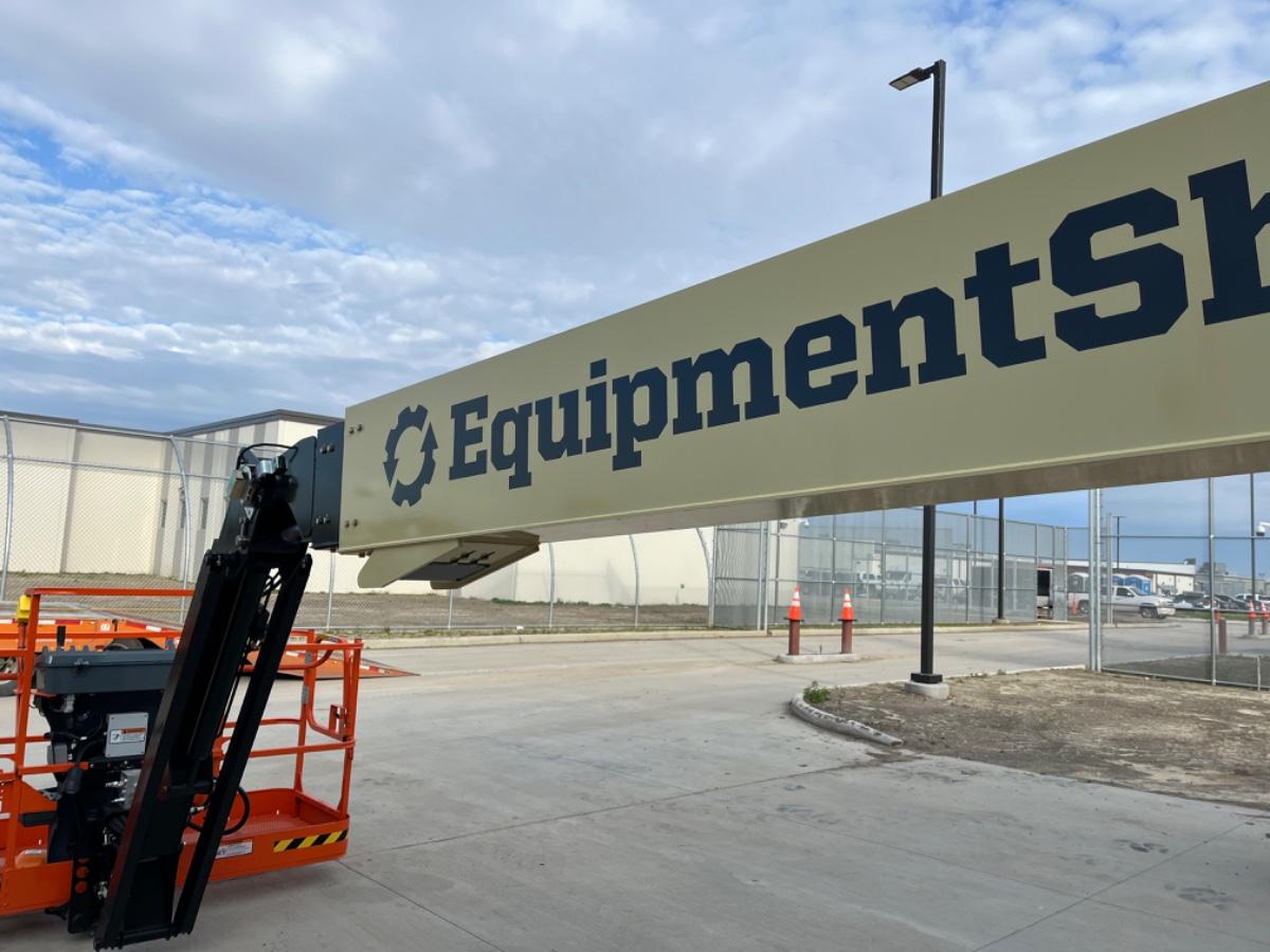 2024 JLG 660SJ