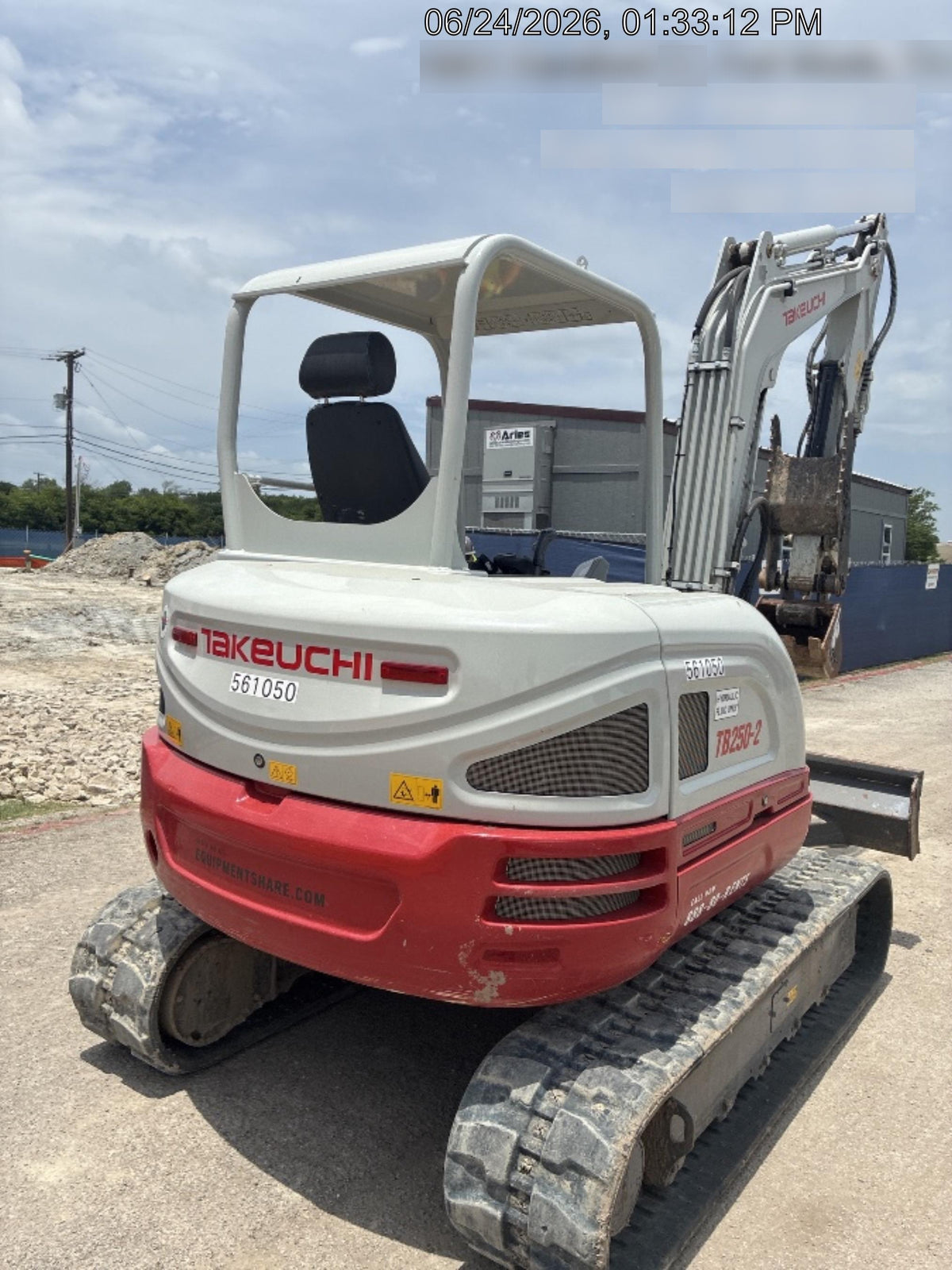 2025 TAKEUCHI TB250-2R