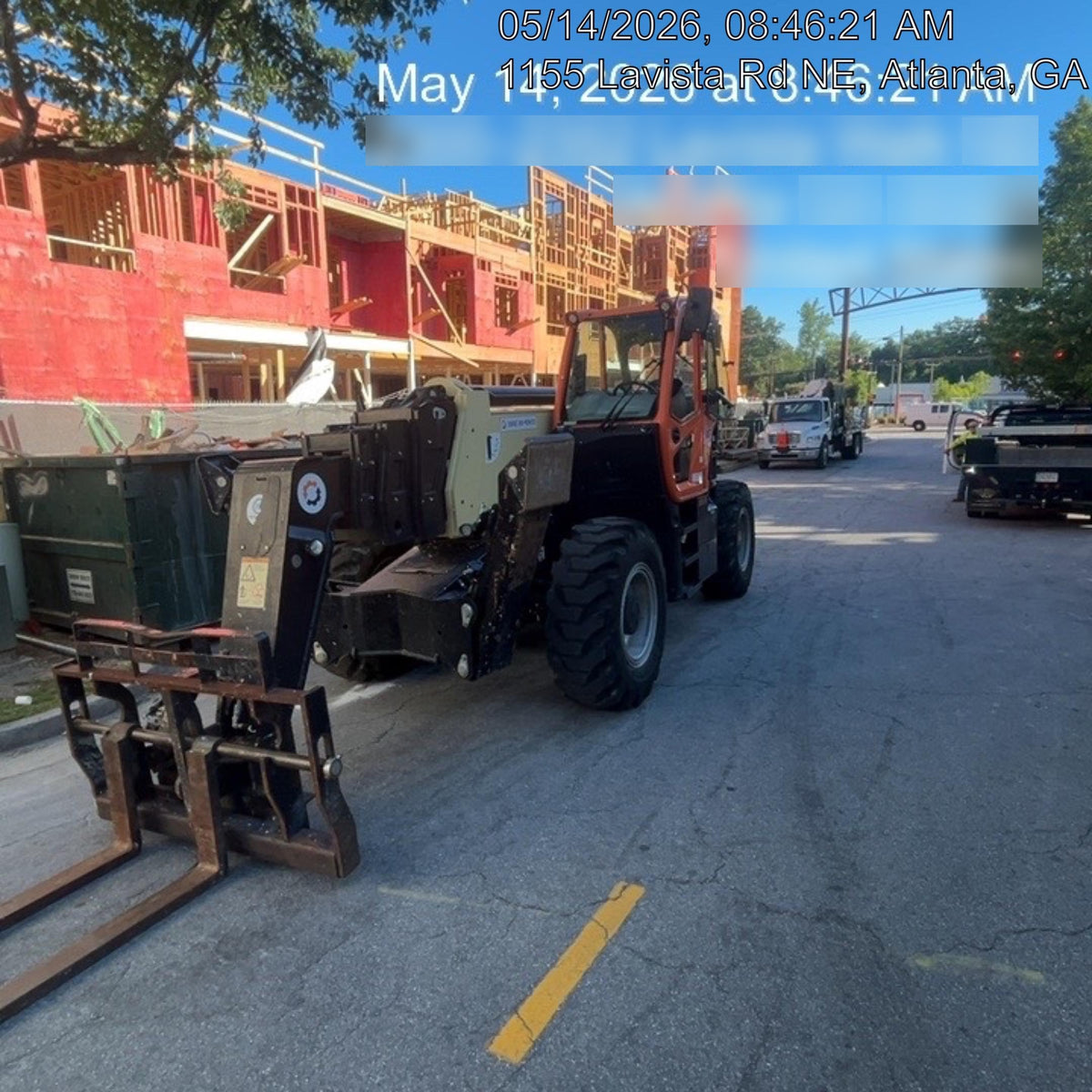 2021 JLG 1075