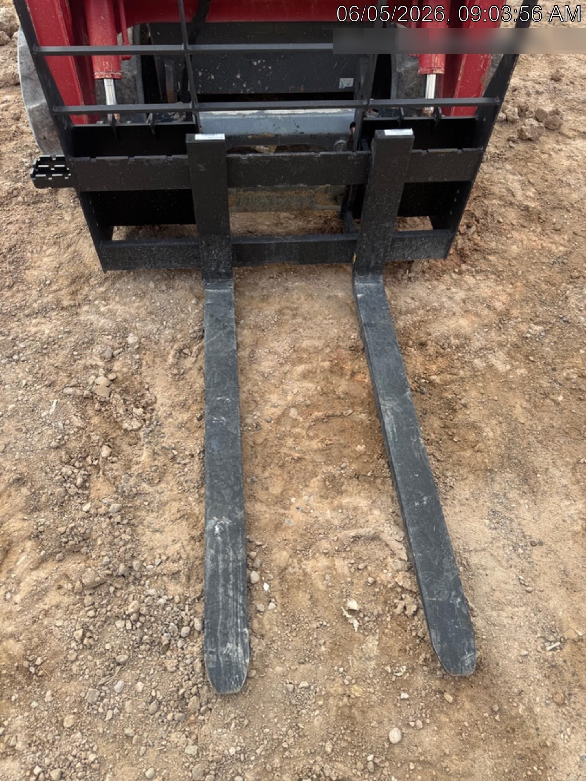 2026 ARROW MATERIAL HANDLING 48" Pallet Forks - Arrow