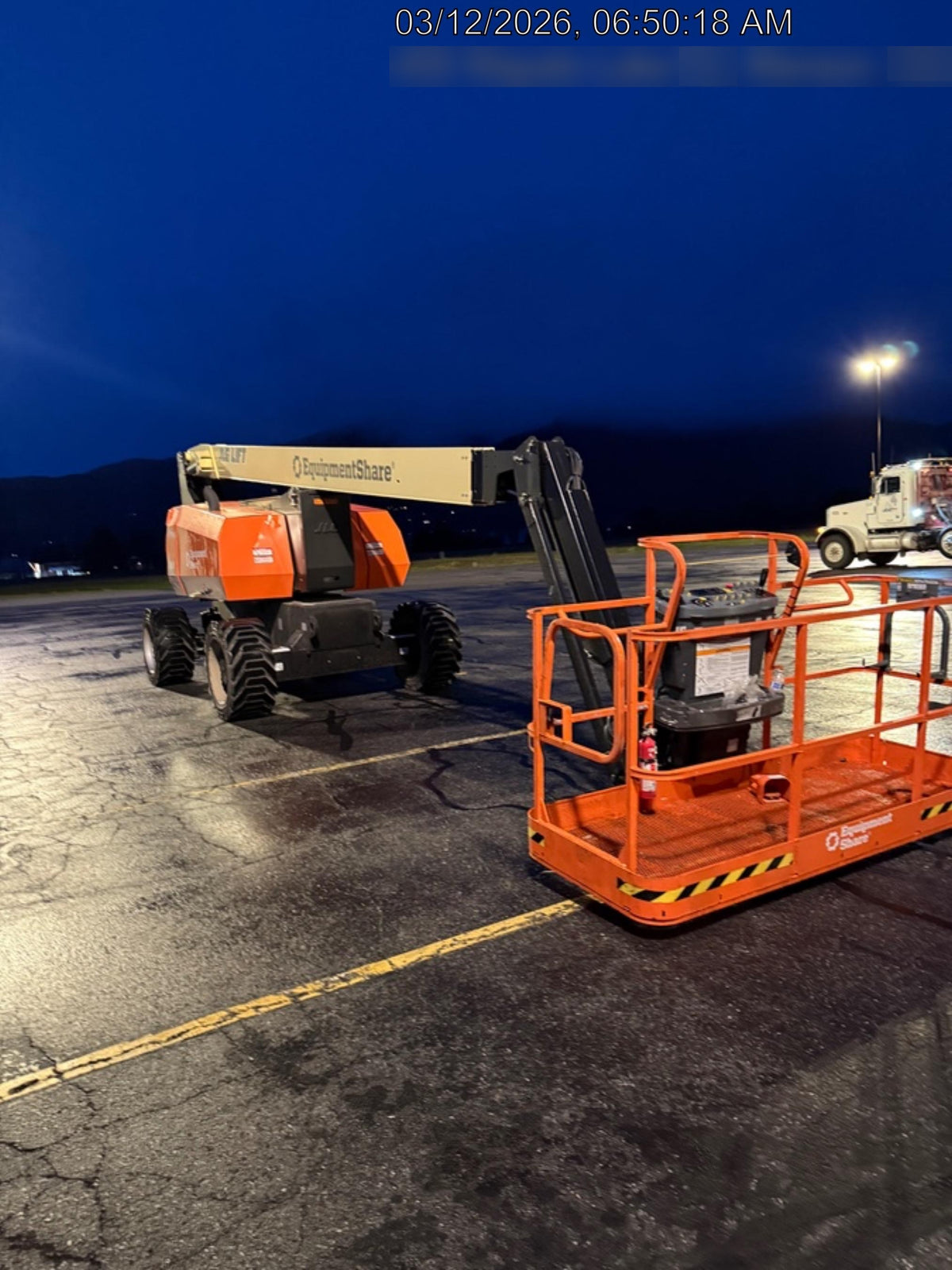 2025 JLG 800AJ