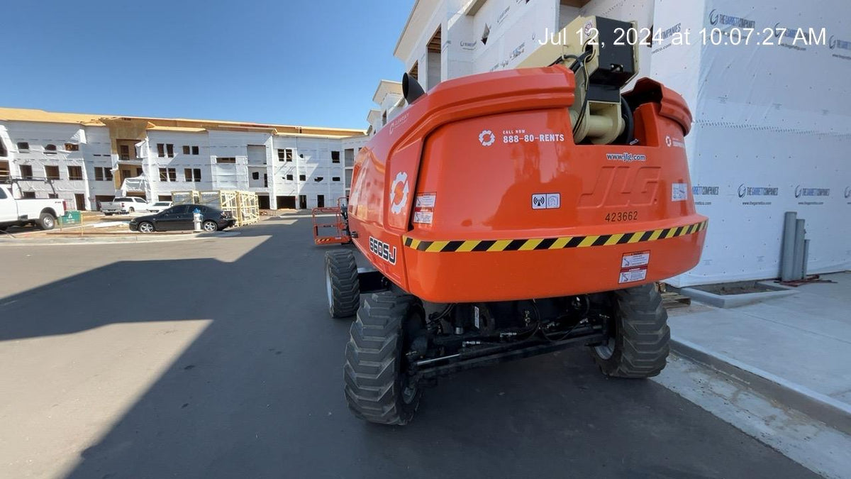 2024 JLG 660SJ