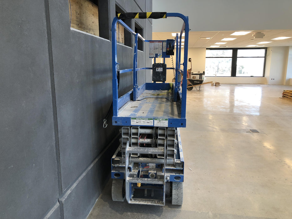 2019 Genie GS-1930 Fixed rails with chain Entry