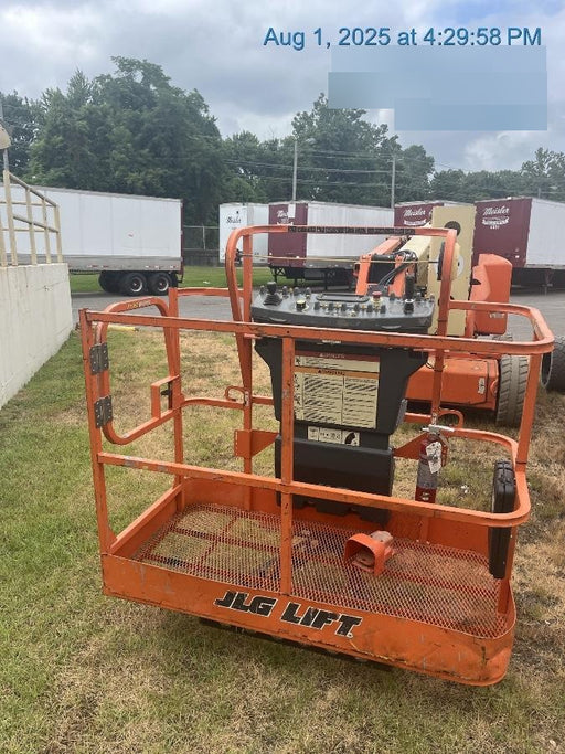 2019 JLG E450AJ