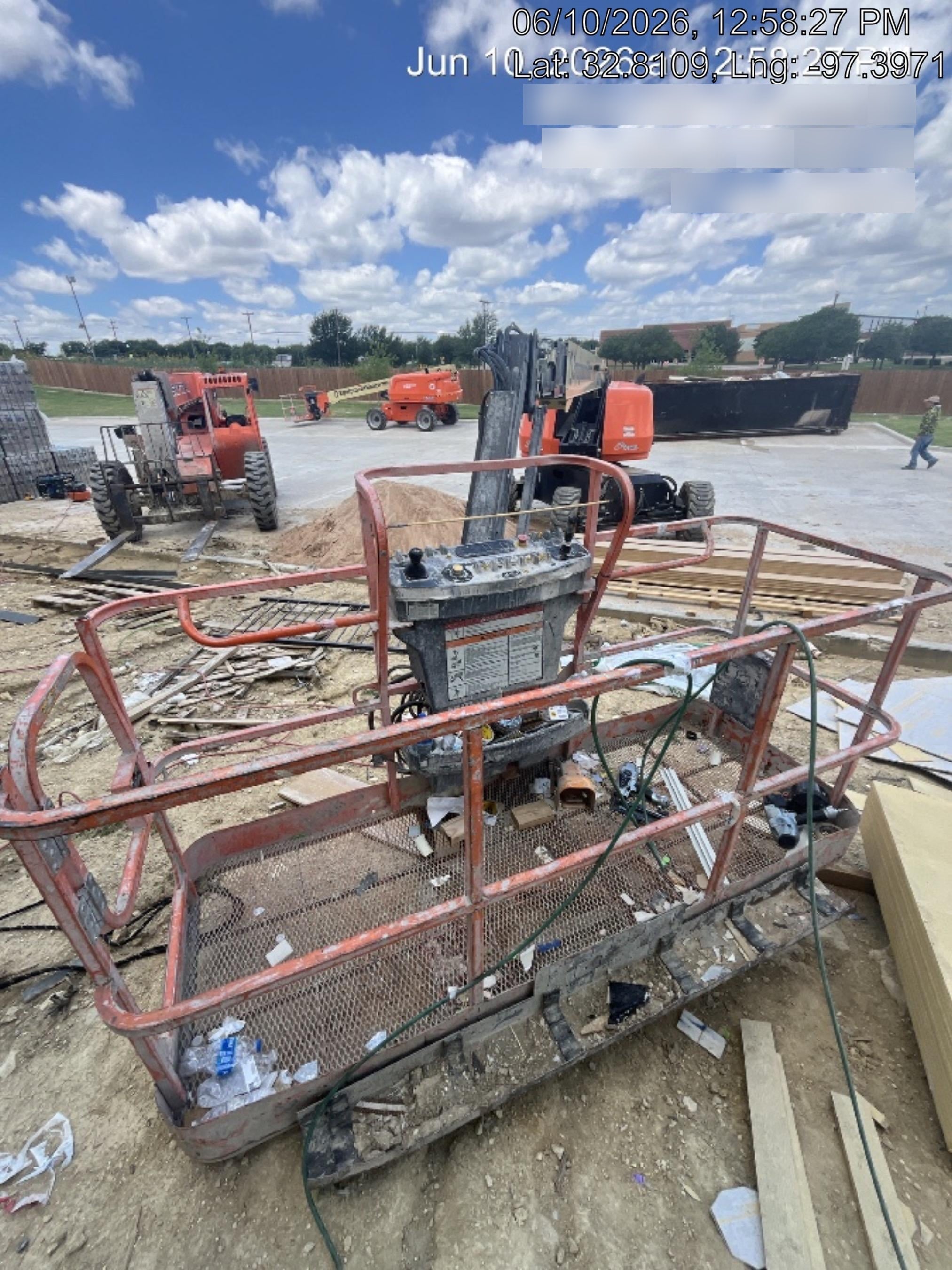 2024 JLG 660SJ